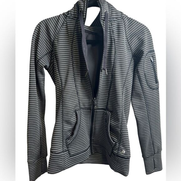 EUC 90 Degrees by Reflex Black White Micro Stripe Athletic Yoga Zip Jacket - SM - Picture 4 of 9